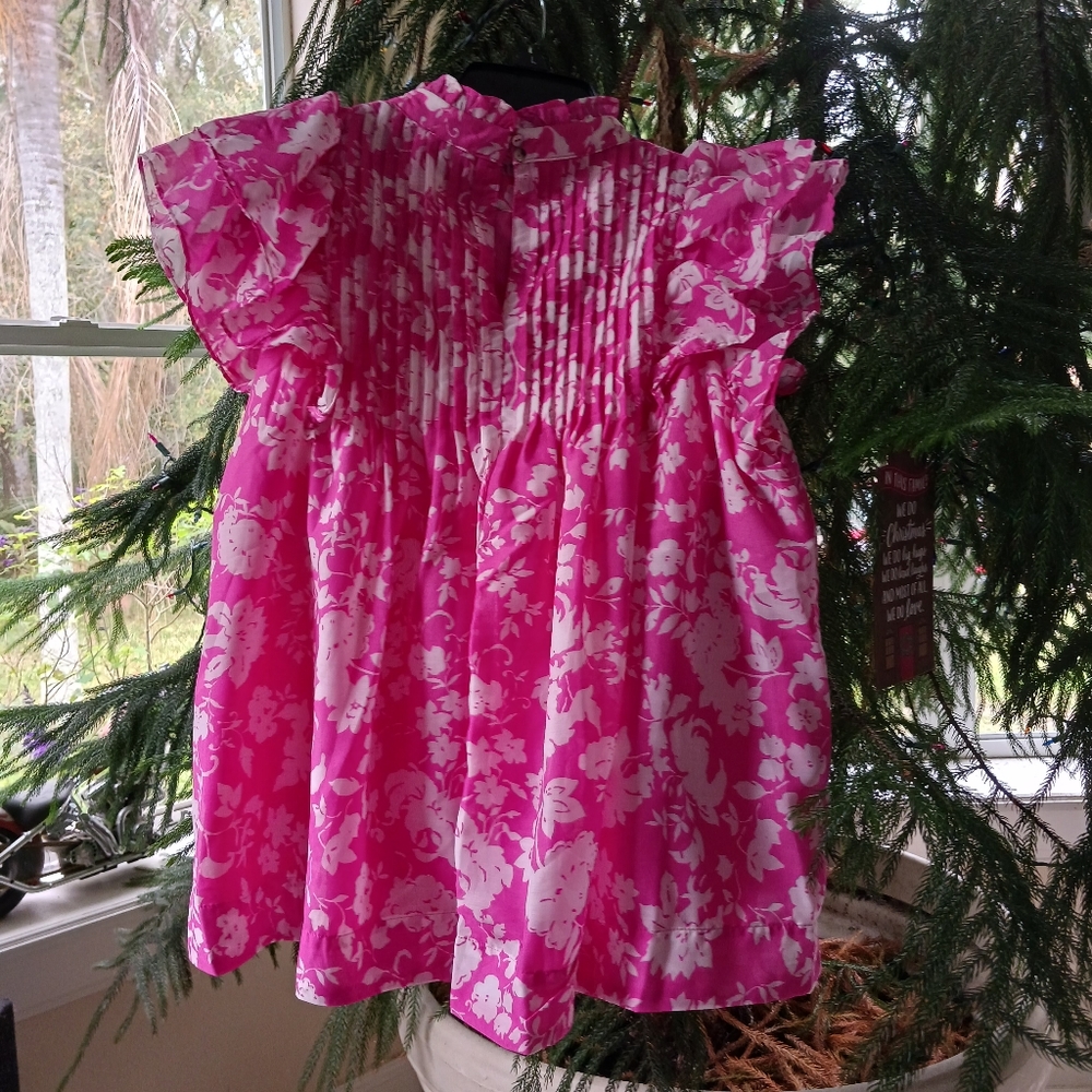 NWT Pink Barbie Blouse JMarie Fluer Pink White Flower Pleated Blouse Medium